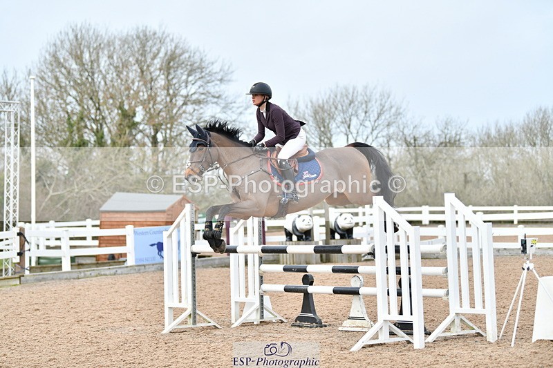 240124A-122234-00428 - Cls 3 Newcomers & 1.10m Open