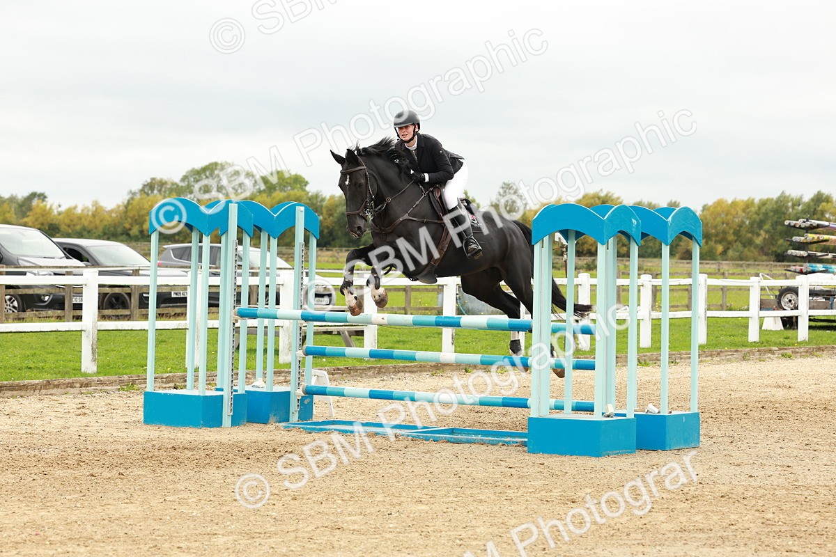 1I0A7900 - Class 4 - Senior Newcomers 1.10m