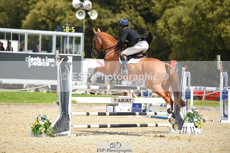 230528-124754-15851 - 370-DUKE_LEGACY-William_Fox-Pitt-SUNTrotUp+SJ