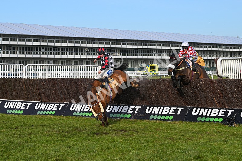 250125-Race 3-Moon DOrange-4242 - Race 3