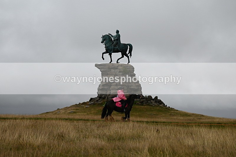 DSC_1825 - Time at Statue 12:13 to 12:32