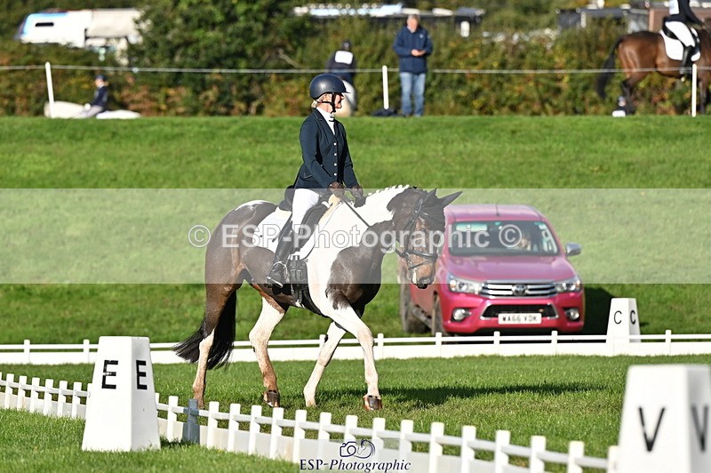 251024A-100559-08220 - G-552-Rachael.Whittaker