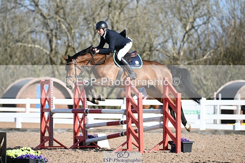 250330-100545-05988 - Cls 32 British Novice and 90cm