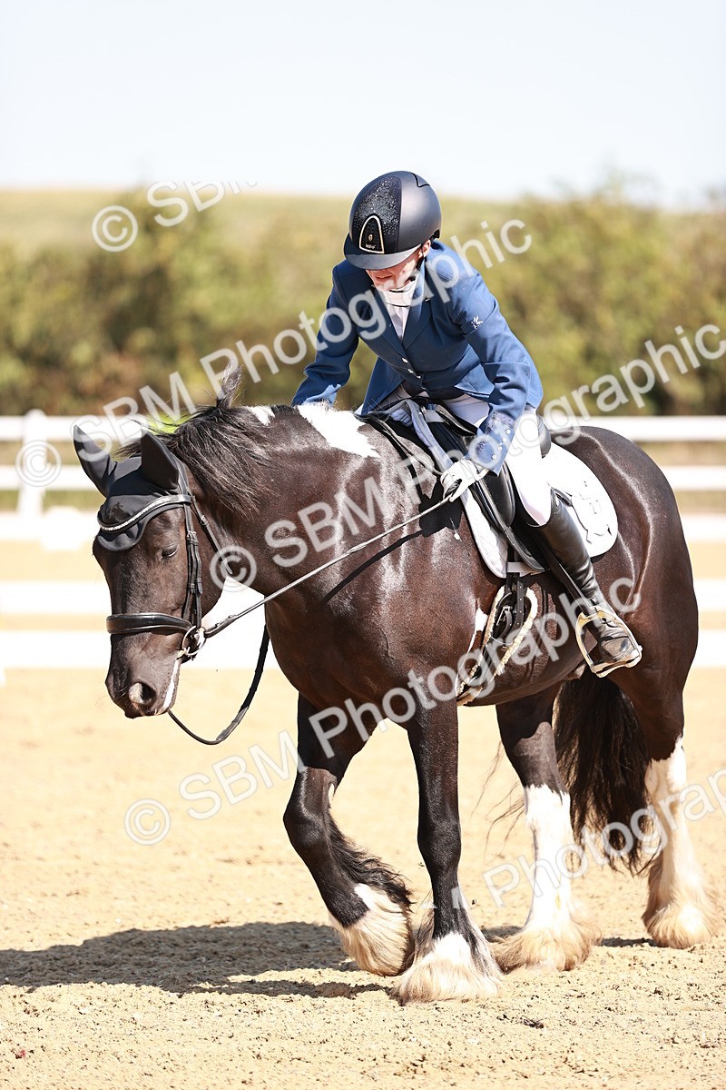 SBM_004608 - Class 12 - Novice 5 - 10.31-11.41