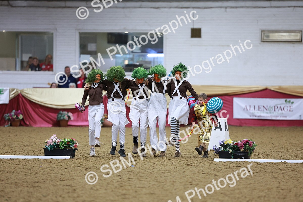 SBM_10496 - Class 62 - Strictly Fancy Dress-Age