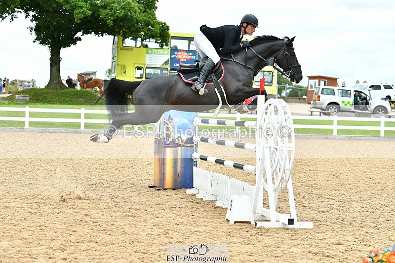 230721A-141252-06793 - Cls 22, 1 Star Gold 1.30m