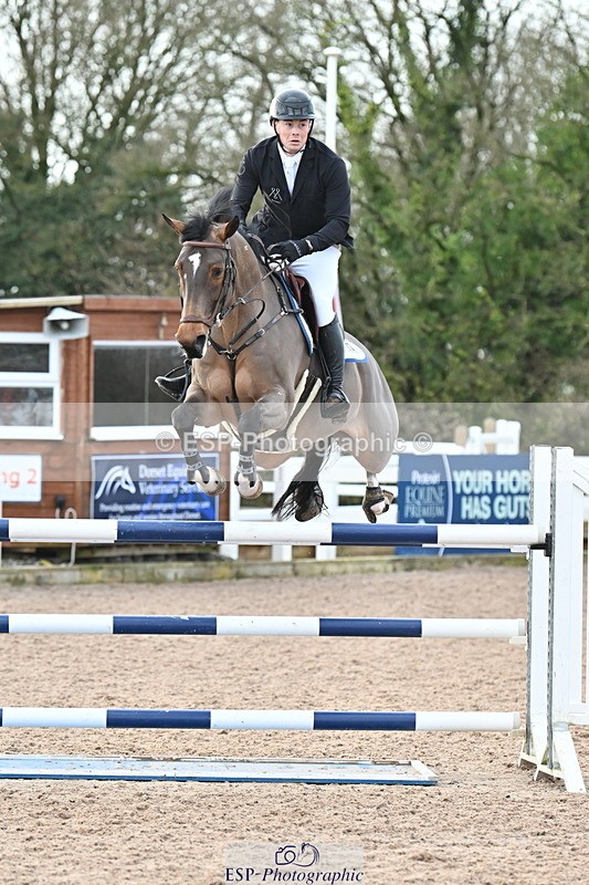 231208A-133113-00927 - Cls 6 Foxhunter & 1.20m Open
