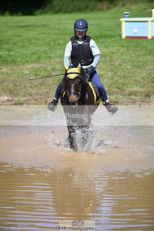 240728B-112606-01054 - Theo's Group XC