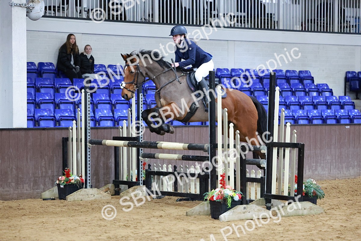 SBM_007394 - Class 24 - Nupafeed Supplements Senior Discovery/ 1m Open