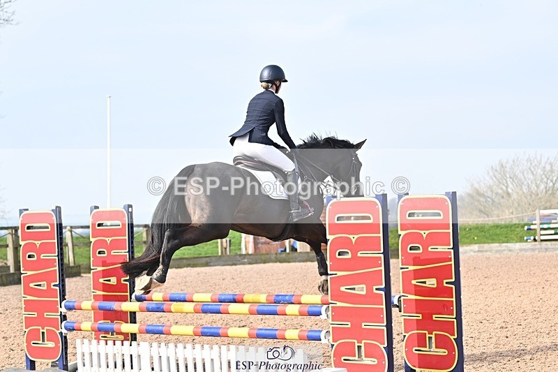 250326-100056-00100 - Cls 1 British Novice and 90cm