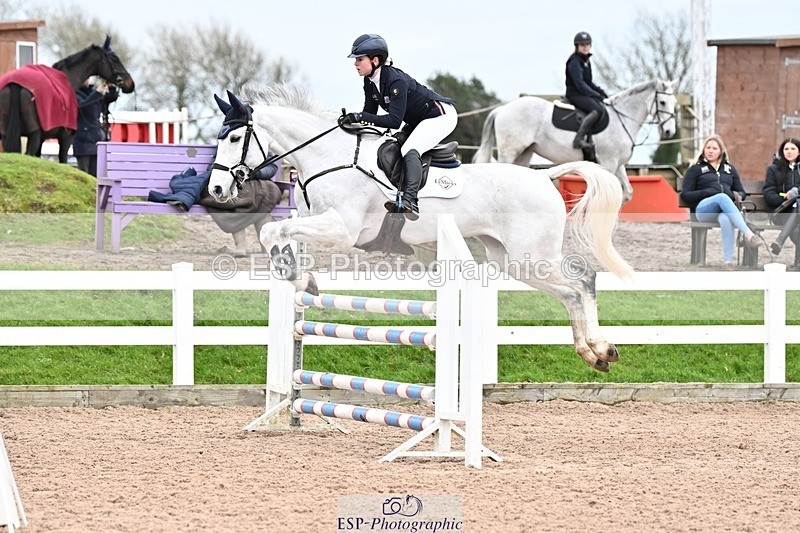 250112-132144-01442 - Cls 20 Newcomers and 1.10m Open