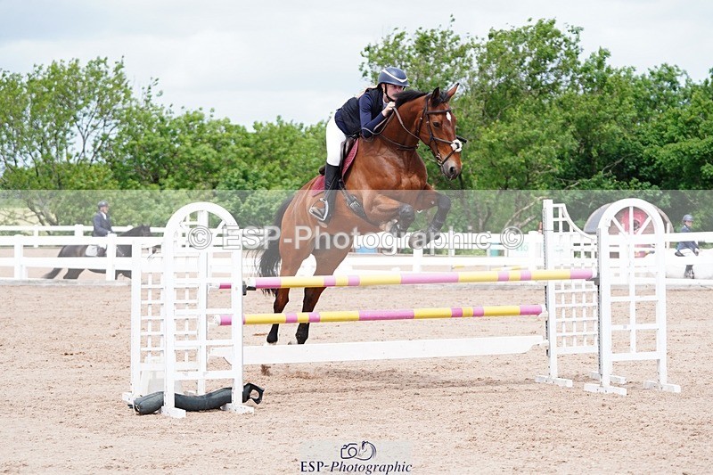 250525-124010-09453 - Cls 33 A&B Snr Disc & 1.00m Open