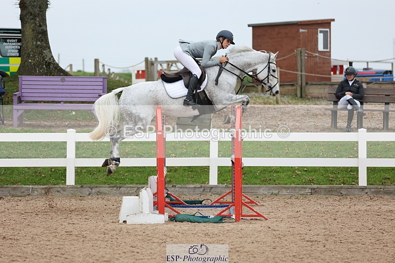 241101A-140037-02334 - FRI Cls 6 Foxhunter and 1.20m Open