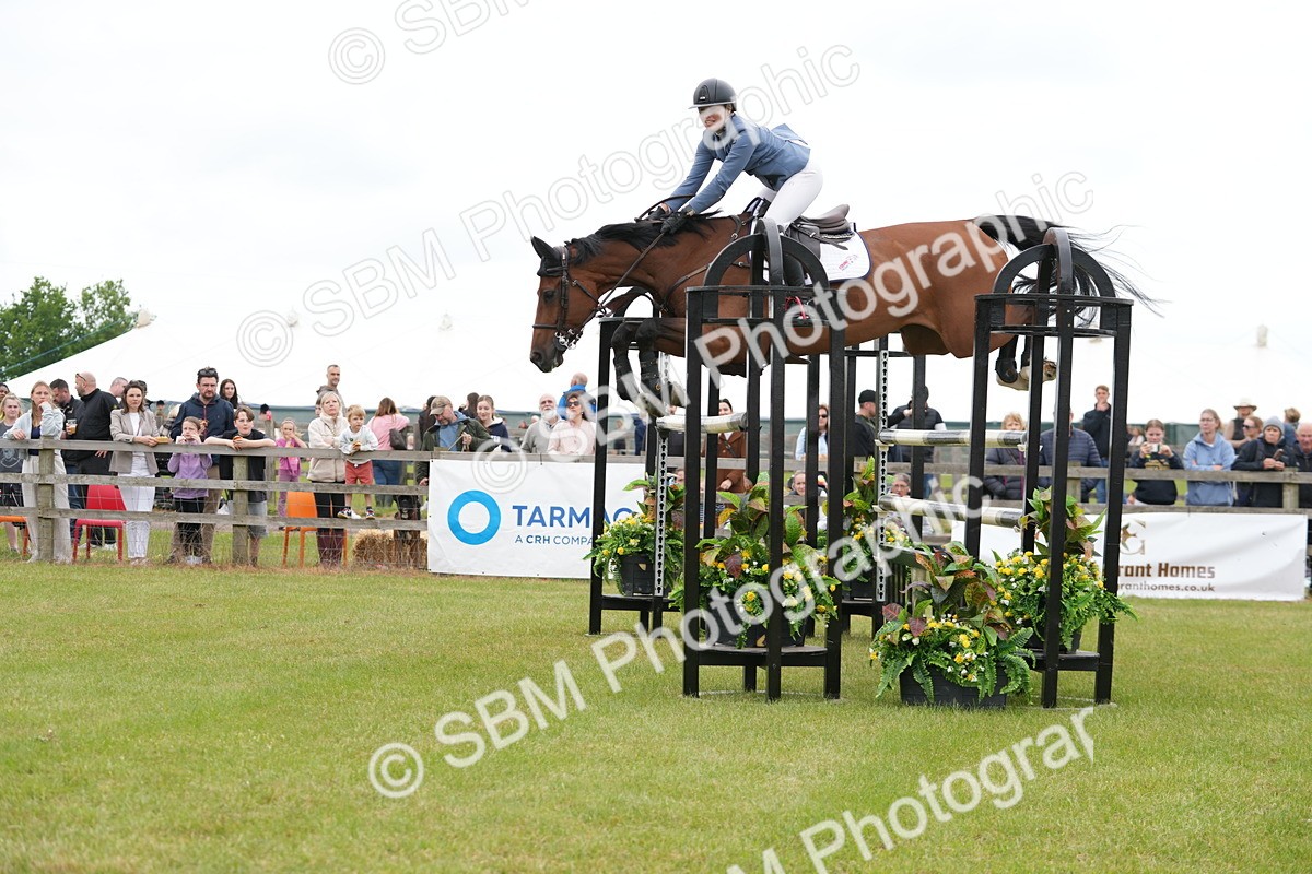 SBM_06380 - Class 202 - National 1.40m Open