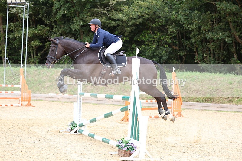 3E7A6390 - Class 8: Senior Newcomers/1.10m open