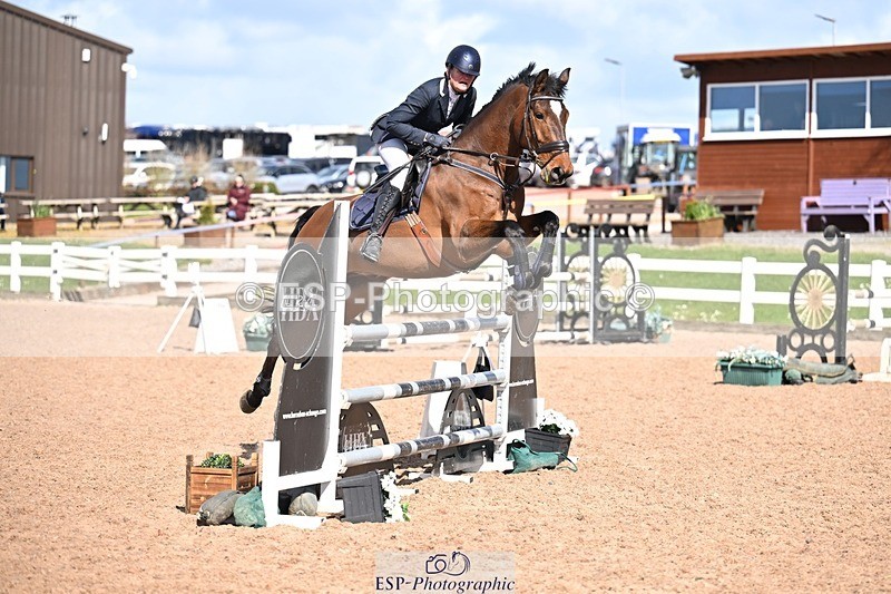 260328-140220-03980 - Cls 24 1.05m Amateur Quali