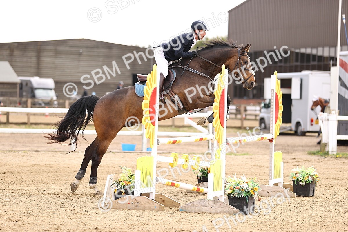 SBM_002422 - Class 11 - Senior newcomers - 1.10m