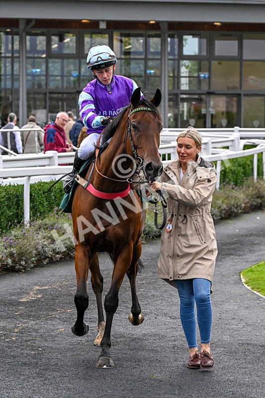 011025-Race 5-Blue Jay Way-0509 - Race 5