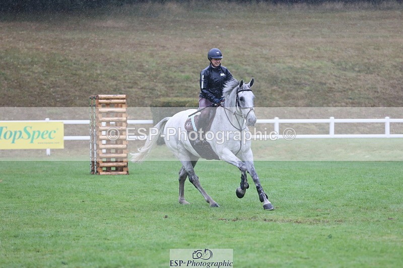 250830A-141943-06951 - Cls 16 Snr Newcomers and 1.10m Open