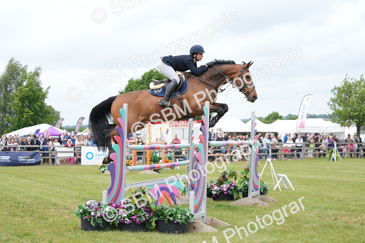 SBM_06572 - Class 202 - National 1.40m Open