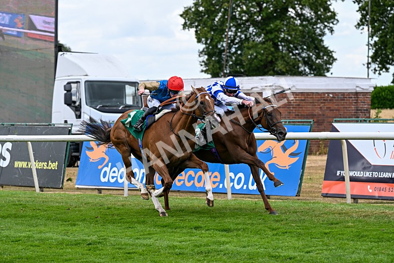 010826-Race 3-Brighton Beach-2704 - Race 3 14.43pm Theakston Great Yorkshire Pint EBF Novice Stakes