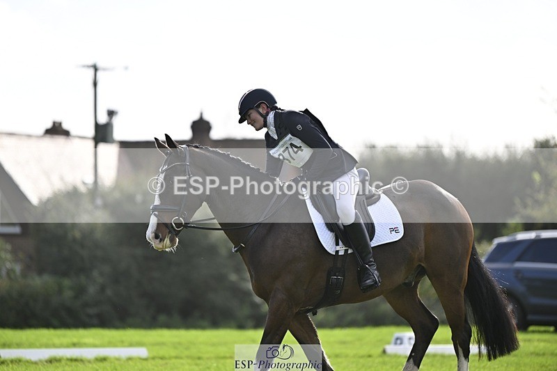 241025-120714-07019 - 374-Bella.Balian-BEECHWOOD.JOEY