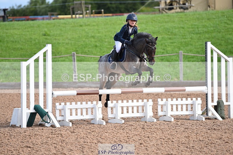 230716A-090350-01836 - Cls 32 Stepping Stones 128cm & 138cm