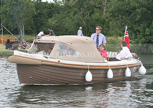 110702 TWO LITTLE DUCKS IMG_7694 - HENLEY ROYAL REGATTA JULY 2011