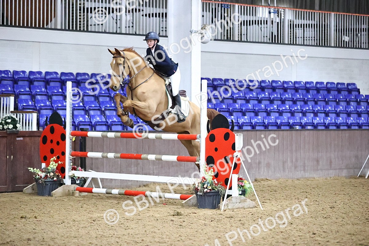 SBM_010165 - Class 25 - Equestrian Senior Foxhunter 1.20m
