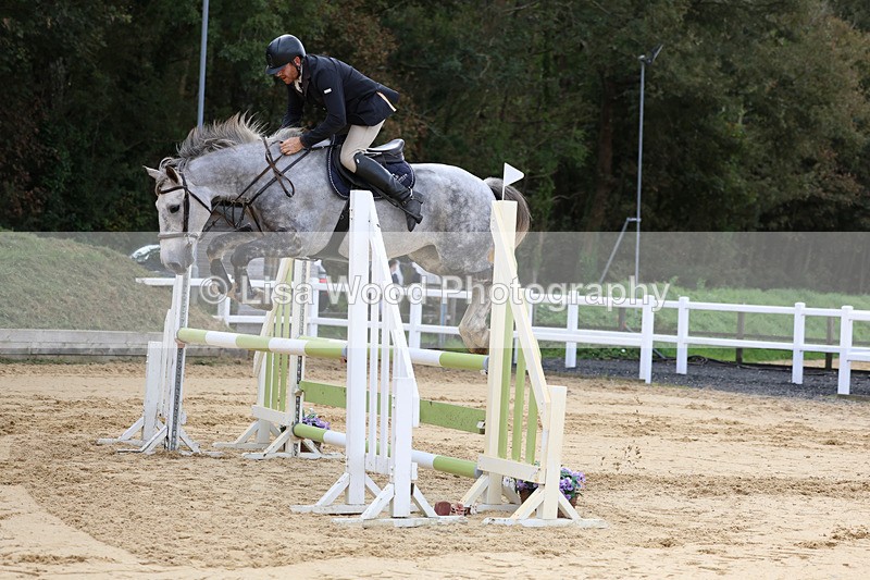 3E7A2198 - Class 4: Senior British Novice/90cm open