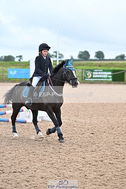 240813-161625-00199 - Clear round & 60cm