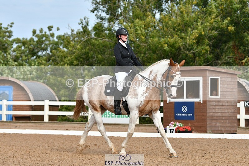 250906-100211-00547 - 090-Isabel.LawsonIn.the.pink