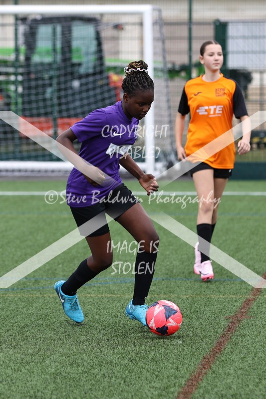 1DX31393 - Sat 6th U12 Girls