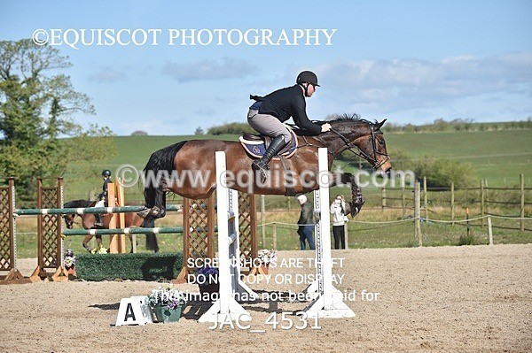 JAC_4531 - CLASS 11 SAT Andrew Hamilton Coach, RHS Foxhunter Championship Qualifier