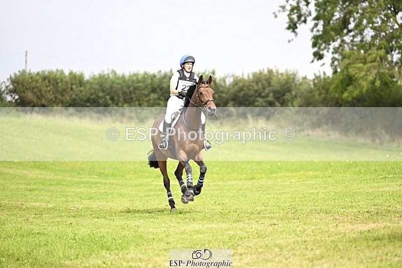 240831A-131316-02528 - 022-Danielle.Burnford-ULTRA.LIGHT