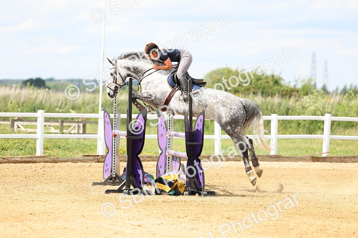 SBM_005985 - Class 19 - Senior Newcomers - 1.10m