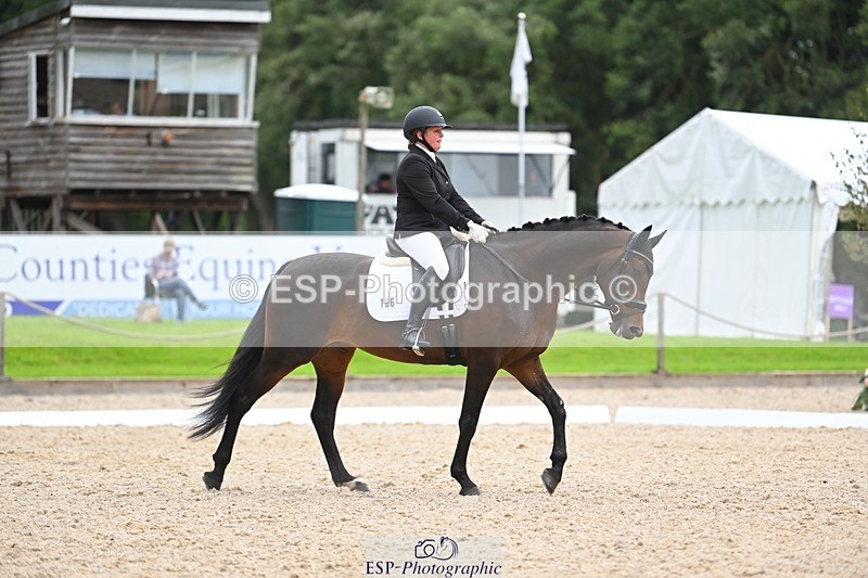 230813-175408-08775 - Cls 14 Medium Silver 16.45 to End