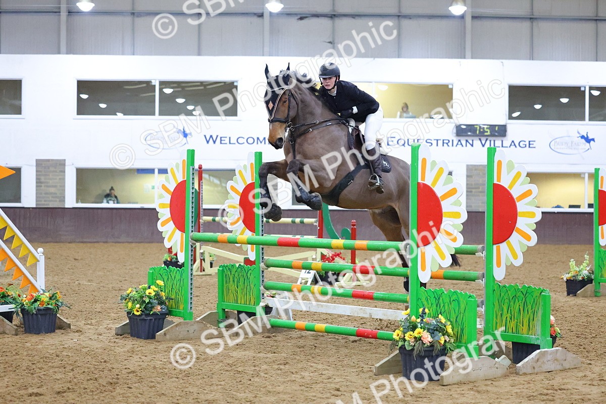 1I0A4740 - Class 9 - Senior Newcomers/ 1.10m Open