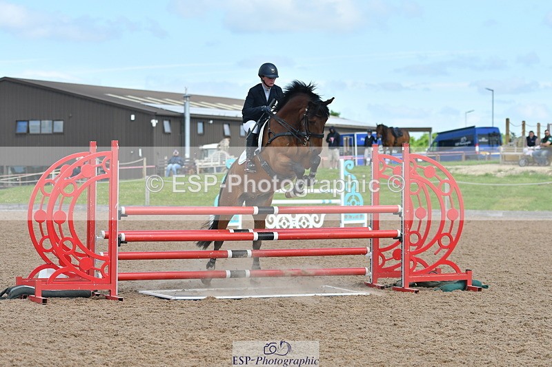 240609A-111054-04440 - Cls 17 Snr 1.05m Open