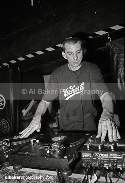 32 - Friends-&-Family @ the-roadhouse 02.10.04