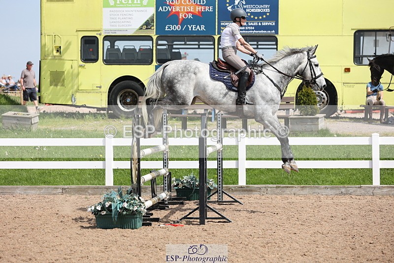 240510A-144925-07879 - Cls 17 1.05m National Am Quali