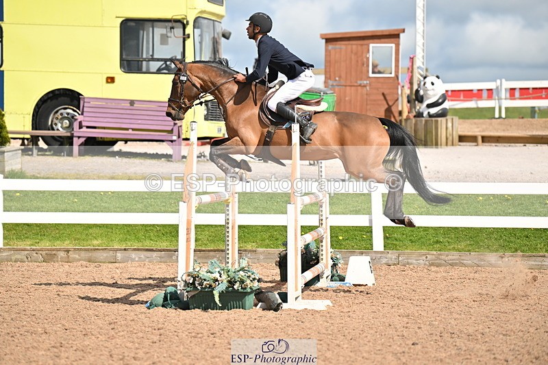 240419A-152502-08654 - Cls 14, 1 Star Bronze Tour 1.10m