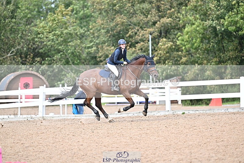 241004A-140251-02413 - Fri 11 1.10m amateur Quals