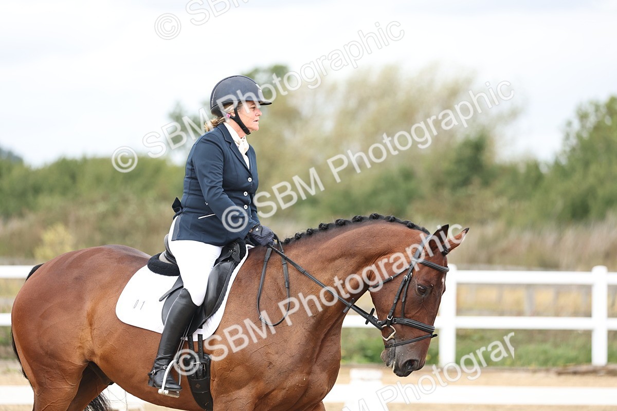 SBM_002584 - Class 7 - Novice 2 Warm Up