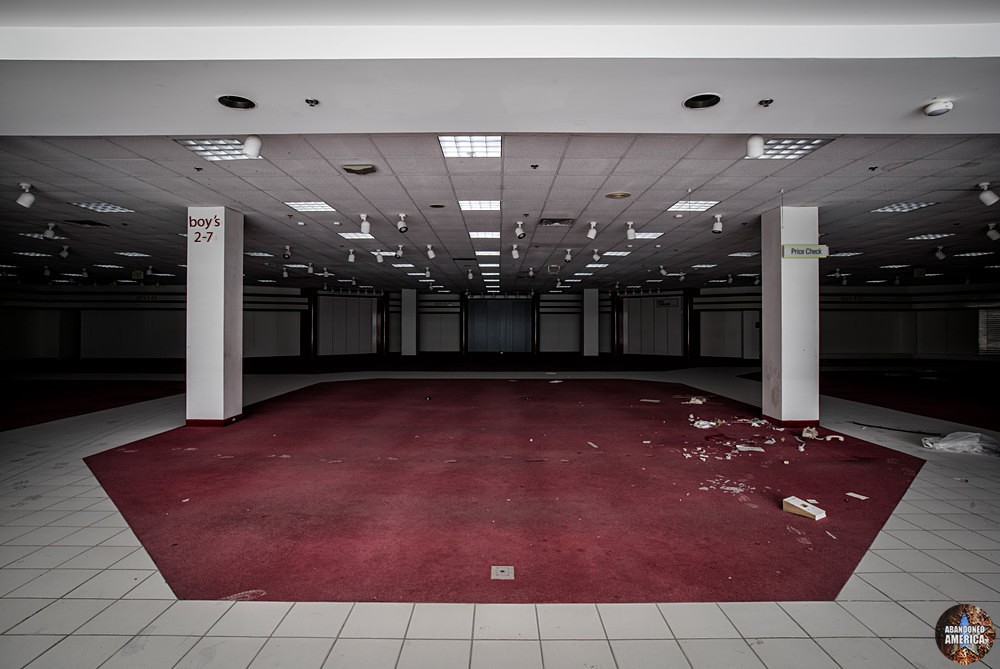Owings Mills Mall (Owings Mills, MD) | Empty Boys Section - Owings Mills Mall