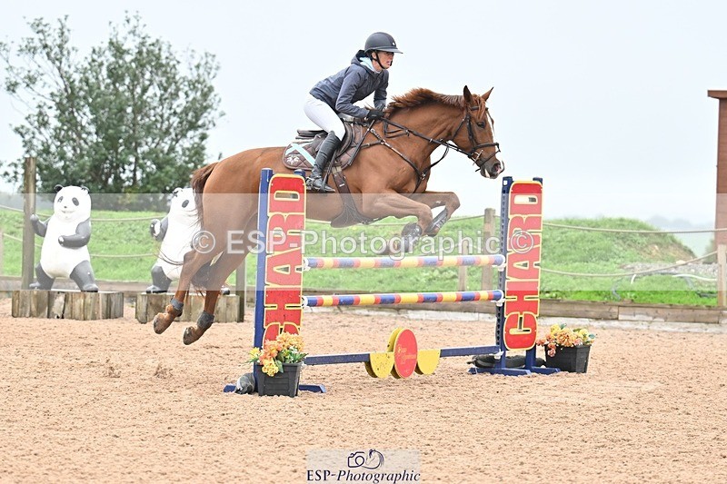 251003-115029-00577 - Cls 2 Newcomers and 1.10m