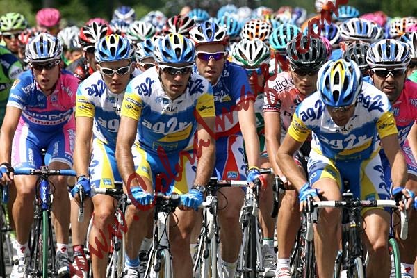 RT5B3791 - 'Le Tour' visits Kent