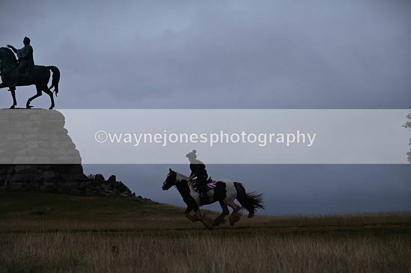 DSC_1938 - Time at Statue 12:13 to 12:32