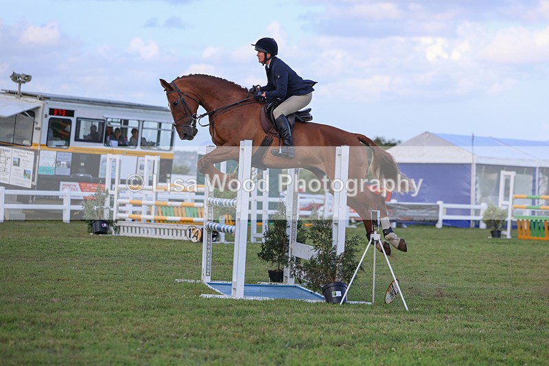 3E7A4855 - Class C1: Showjumping Senior Newcomers/1.10m open