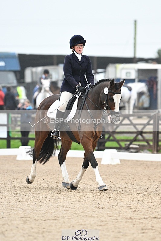 241103-103348-00355 - Intro 3 - 9.40 to 10.40